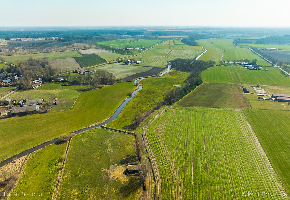 Platteland rond riviertje Tongelreep in Noord-Brabant (luchtfoto door Paul Oostveen)