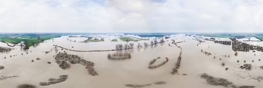Hoogwater in de IJssel bij Nijenbeek - 360 graden drone panorama captured by Paul Oostveen with camera drone