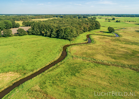 Stock foto's met het riviertje de Reest op de grens van Drenthe en Overijssel