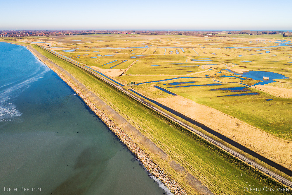Luchtfoto van de Koudenhoek, achter de dijk bij Markenje in de Grevelingen (Grevelingenmeer). Gemaakt met een camera drone door Paul Oostveen.