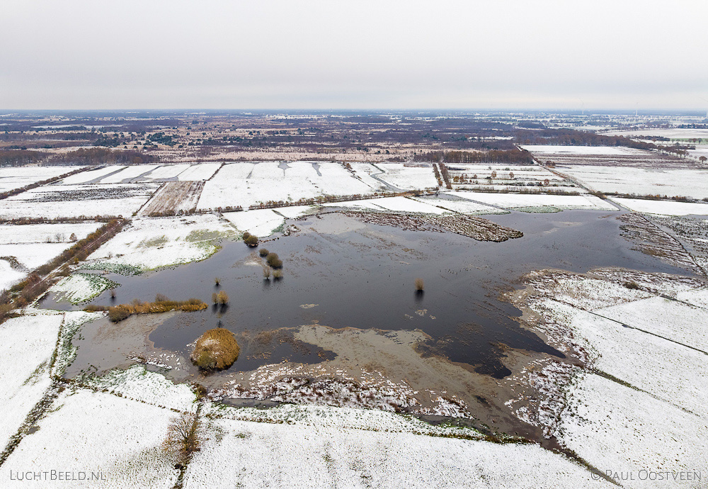 Mussenbaan en Grote Peel in de winter met sneeuw